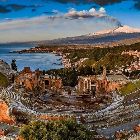 Beautiful With Balcony View Of Etna *