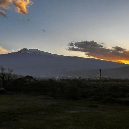 Apartment Beautiful With Balcony View Of Etna *